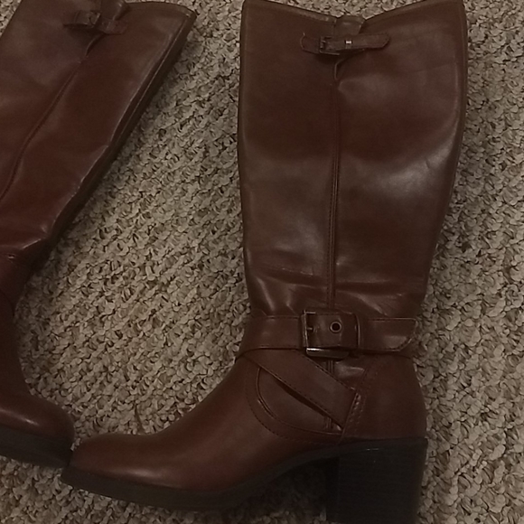 Faux leather boots - Picture 2 of 4